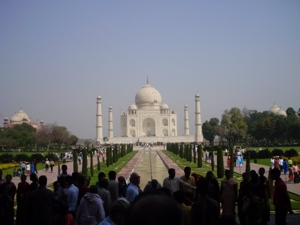 A világ hét csodájának egyike, az agrai Tadzs Mahal.